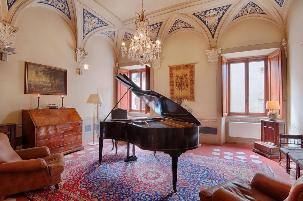 Hotel Sabolini